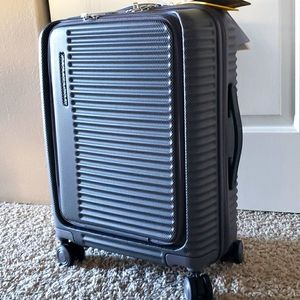 Mandarina Duck Cabin Spinner Luggage